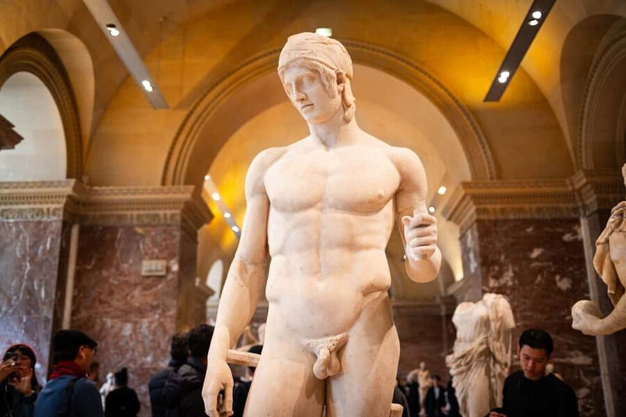 Mona Lisa & Treasures: 6-people Max Louvre Experience - Liberty Leading the People and Art With a Political Voice