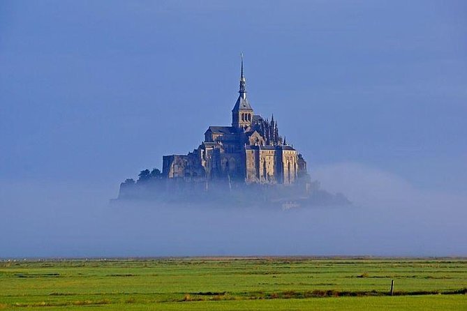 Mont St Michel Full Day Tour with a National Guide from Bayeux - Taking the shuttle to the foot of the Mont