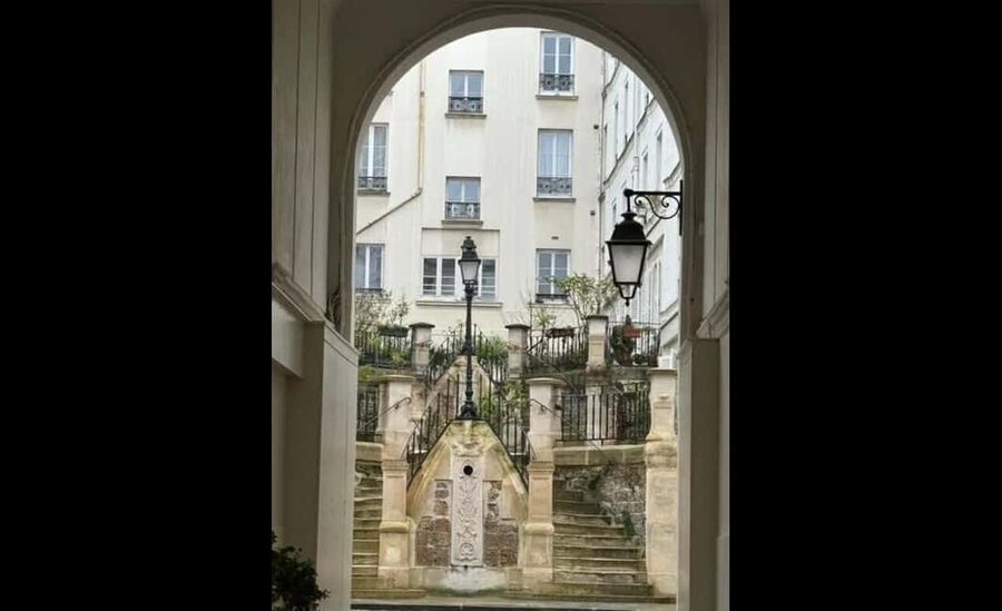 Montmartre for Art Lovers - Walking tour with Expert Guide - Starting at Montmartre Cemetery
