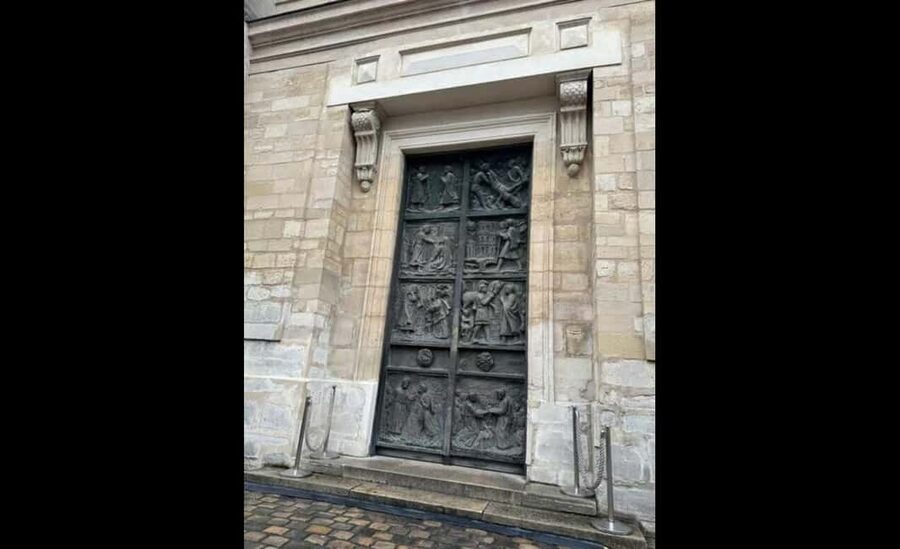 Montmartre for Art Lovers - Walking tour with Expert Guide - How much value do you get for $17?