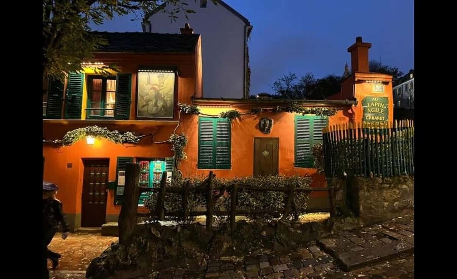 Montmartre for Art Lovers - Walking tour with Expert Guide - Moulin de la Galette and Montmartre’s artist stories