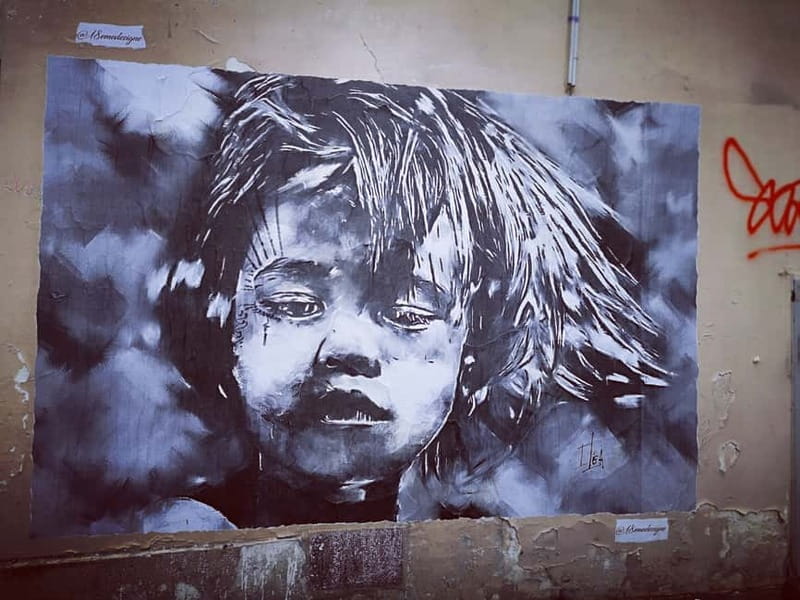 Montmartre : private family tour - La Maison Rose and Montmartre’s artistic image