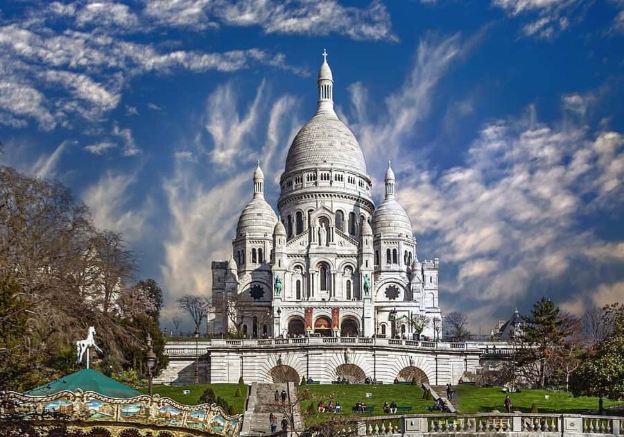 Montmartre Walking Tour with a Local Guide - Moulin de la Galette and the artists’ quarter
