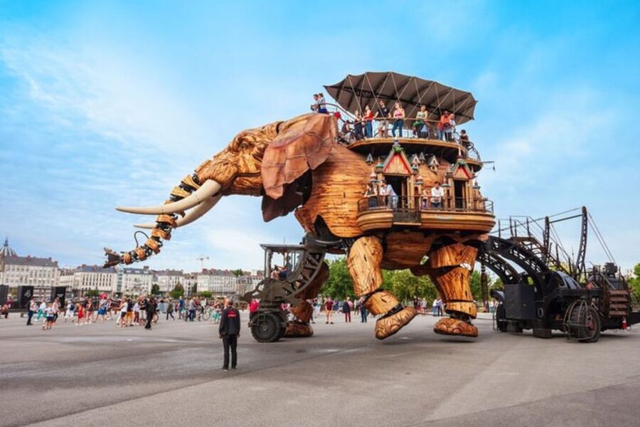Nantes: Private custom tour with a local guide - Monuments, museums, and the value of seeing more than facades