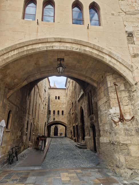 Narbonne: visit the Archbishops' Palace and Cathedral - Why Narbonne’s center works so well on foot