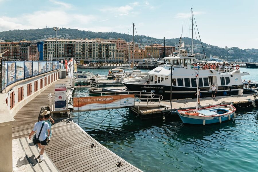 Nice: 1-Hour Sightseeing Cruise to Villefranche Bay - Who should book this cruise?