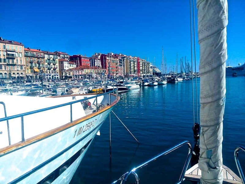 Nice: 3-Hours E-Bike Tour Essentials & Best districts - Place Garibaldi and the route into the harbor
