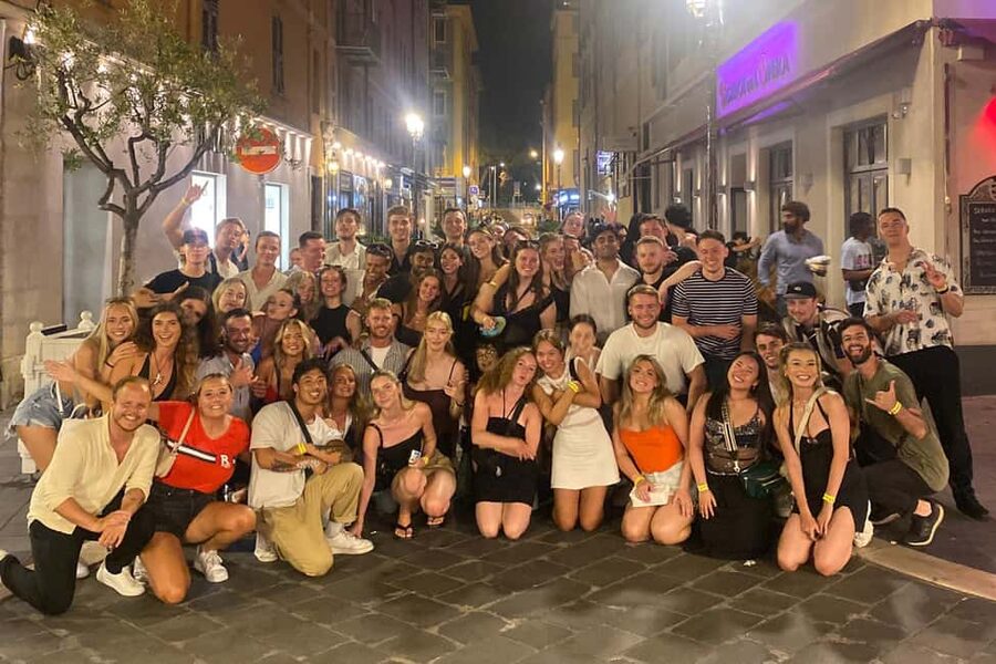 Nice: 4 Bar, 1 Club Riviera Bar Crawl Party with Free Shots - The short walk through Place Massena