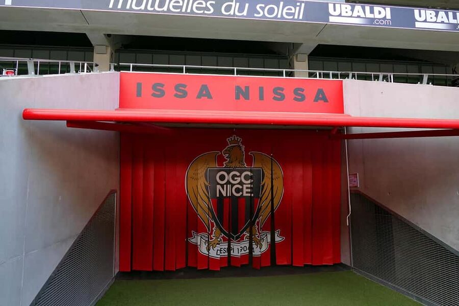 Nice: Allianz Stadium and National Sports Museum Tour - How the French and English guiding works