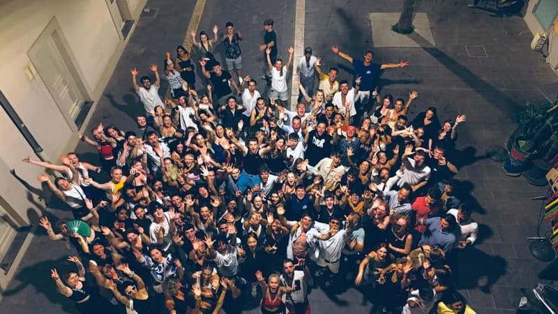 Nice: Bar/Pub Crawl with Free Shots and VIP Entry - Moving through Nice’s Old Town after dark