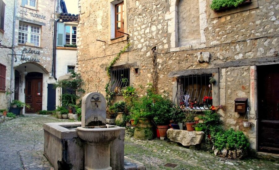 Nice: Cannes, Antibes & St Paul de Vence Half-Day Tour - One half-day, three faces of the French Riviera