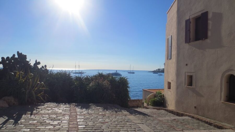Nice: Cannes, Antibes & St Paul de Vence Half-Day Tour - St Paul de Vence: stone lanes and an artistic past