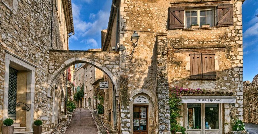 Nice: Medieval Villages Full-Day Guided Trip - Gourdon: a medieval village above the valleys