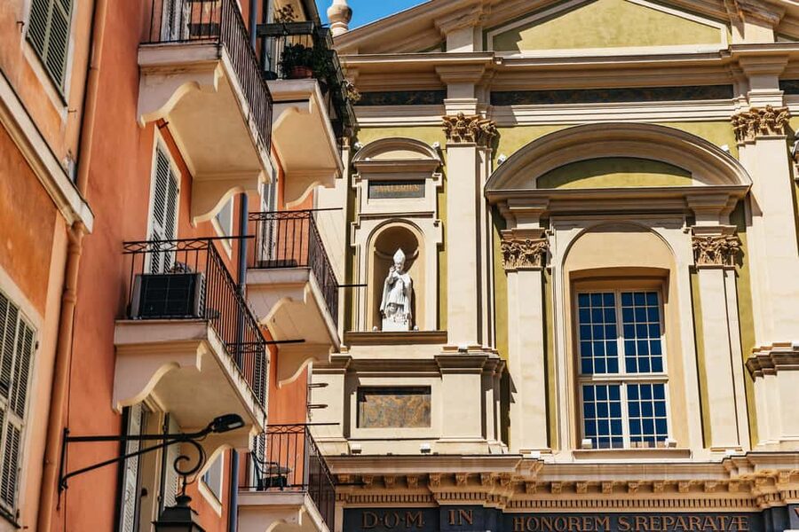 Nice: Old Town & Castle Hill Informative Guided Walking Tour - Nejib’s guiding style and the personal extras