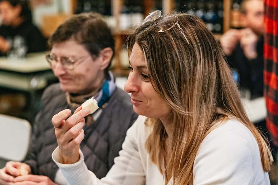 Nice: Sunset Food Tour with Full Meal and Wine - Cheese, wine, and the pleasure of a proper pause