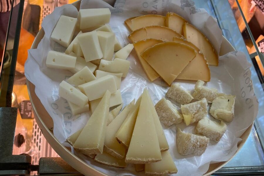 No Diet Club - Amazing local food in Biarritz ! - The market sets the tone