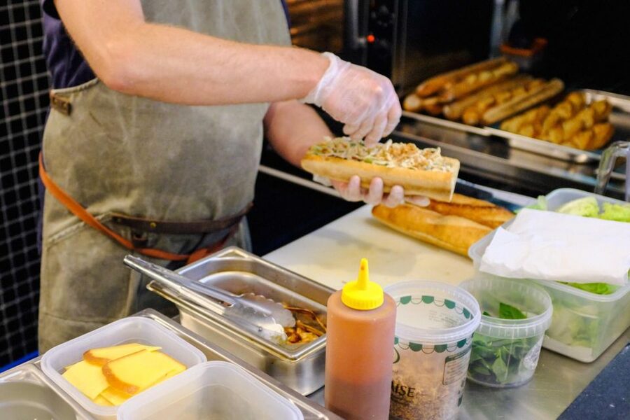 No Diet Club : Bordeaux Food Tour in Les Chartrons ! - Who should book this Chartrons food tour?