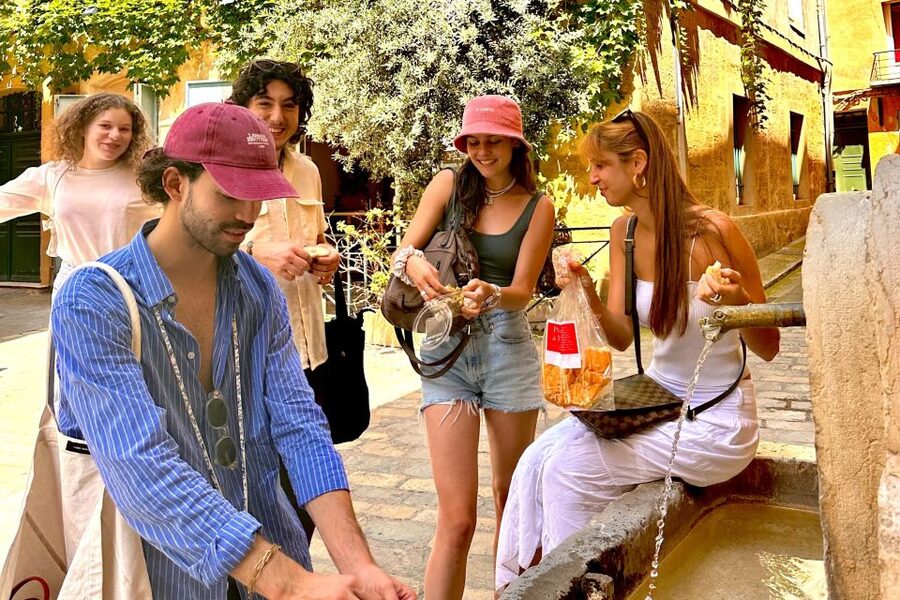 NO DIET CLUB - Unique local food tour in Aix en Provence - Dietary needs, group size, and comfort