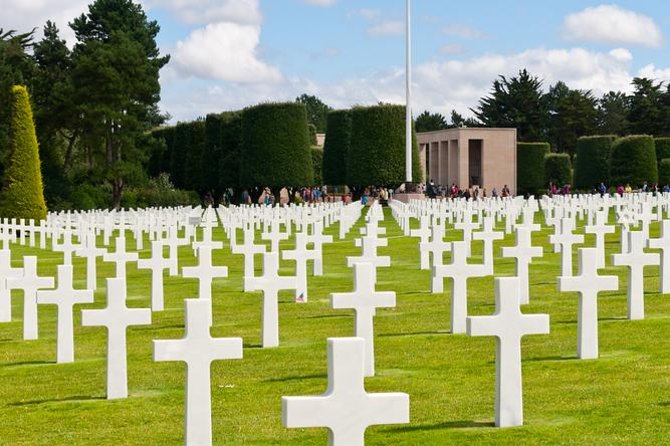 Normandy Battlefields Day Trip: Omaha, Sword & British Airborne Sector (A1B2) - Omaha Beach: seeing the distance for yourself