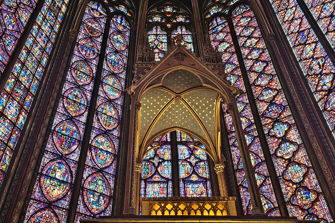 Notre Dame Outdoor Walking Tour and Entrance to Sainte Chapelle - Entering Sainte-Chapelle after the guided walk
