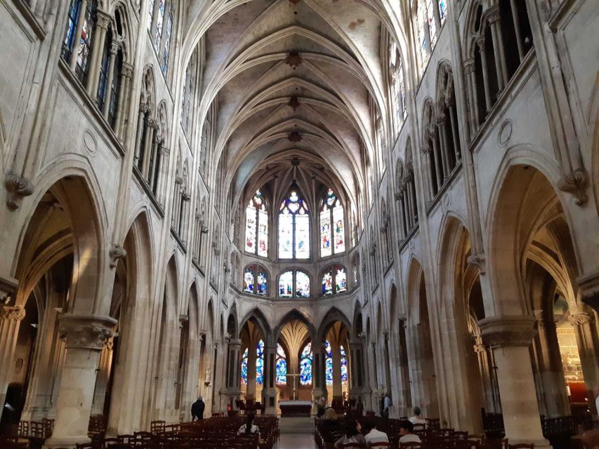 Notre-Dame Outside Île de la Cité & St Severin Private Tour - Is $258 good value for a private group?