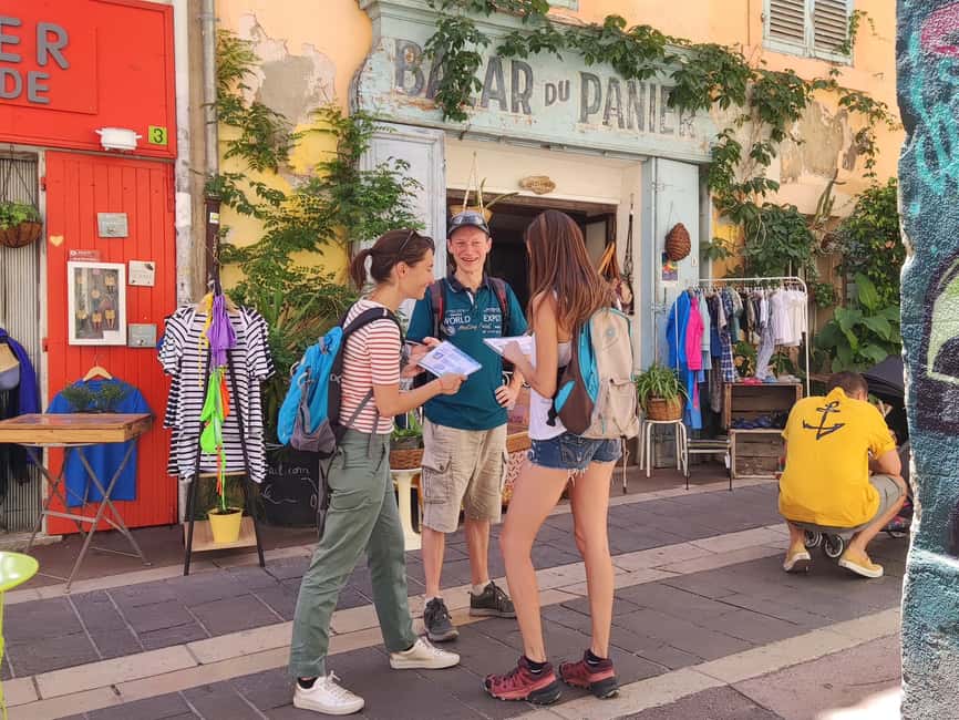 "Old Marseille" district tour and treasure hunt - Solving your way into Le Panier