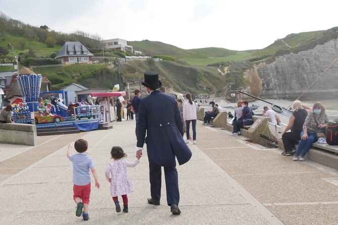 Outdoor Escape Game in Étretat - Solving clues beneath Étretat’s famous cliffs