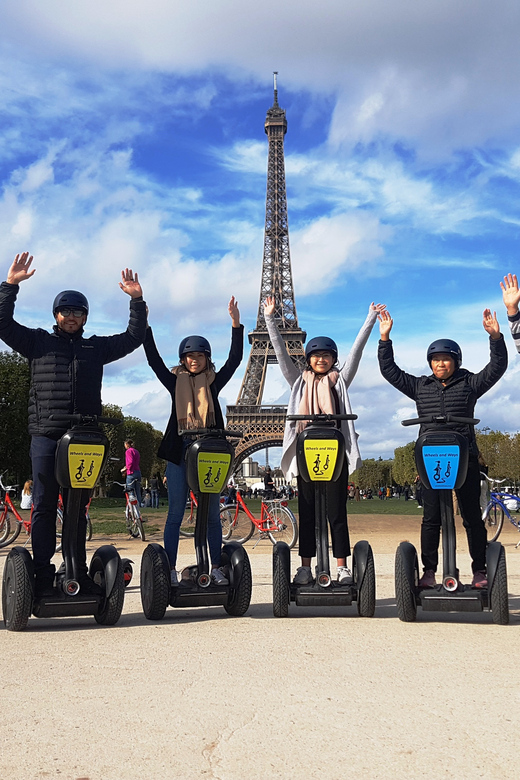 Paris: 1,5 hour Guided Segway Tour - Invalides before returning to Place de Fontenoy