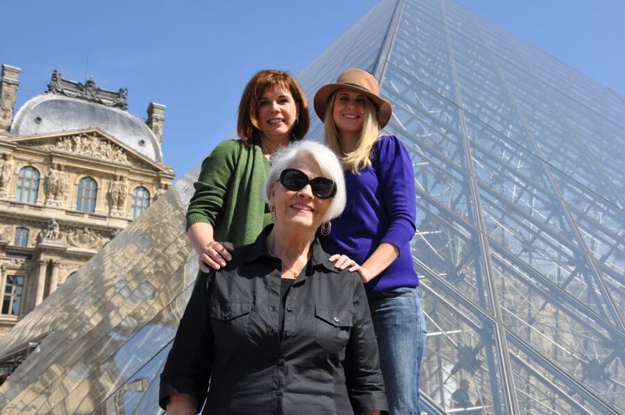 Paris 2-Hour Private Walking Tour with a Photographer - Photographing the Louvre and Palais-Royal