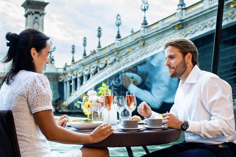 Paris: 3-Course-Dinner Cruise with Wine on the Seine River - Dinner Beneath the Eiffel Tower