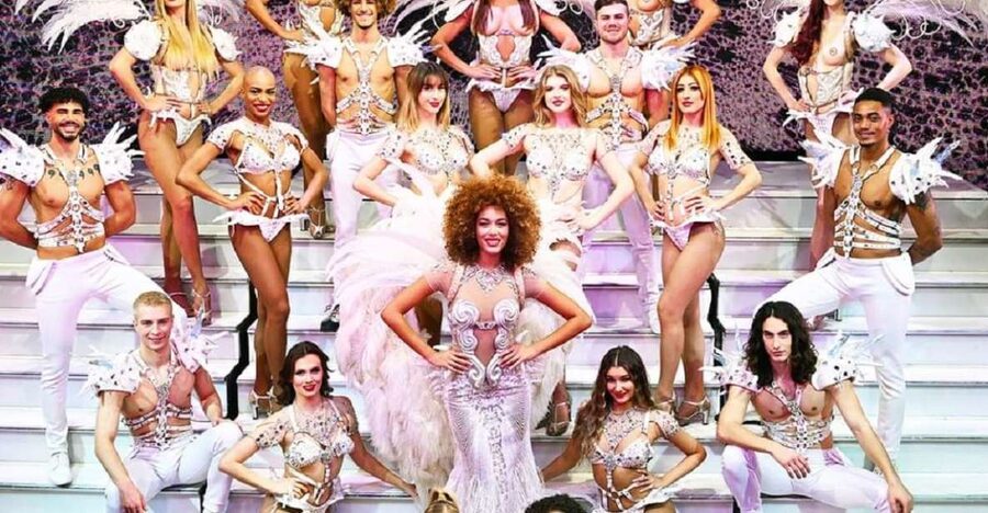 Paris: 3-Course Dinner & Show at Paradis Latin Cabaret - Key points to know before booking