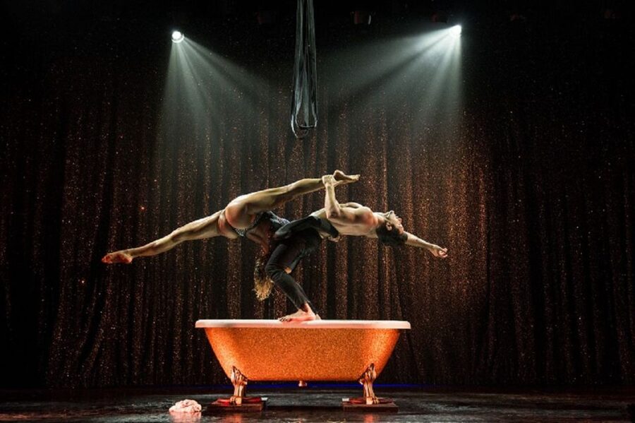Paris: 3-Course Dinner & Show at Paradis Latin Cabaret - Who will enjoy this Paris evening most