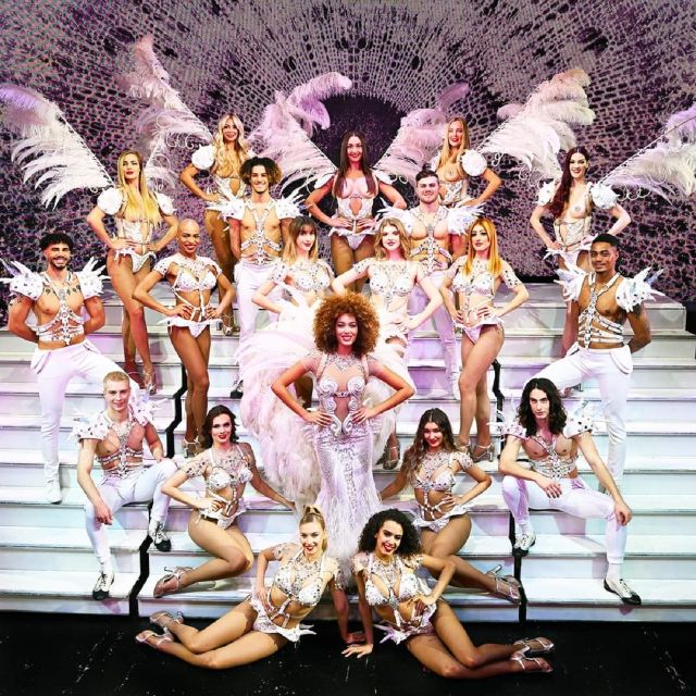 Paris: 3-Course Dinner & Show at Paradis Latin Cabaret - The pre-show before 9:30 PM