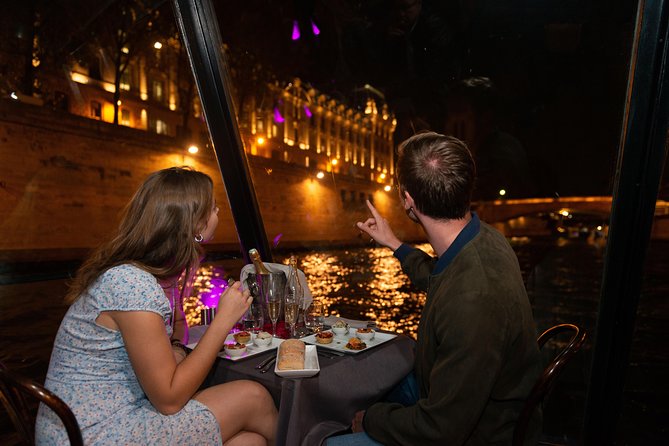 Paris 3-Course Gourmet Dinner and Sightseeing Seine River Cruise - The Eiffel Tower moment