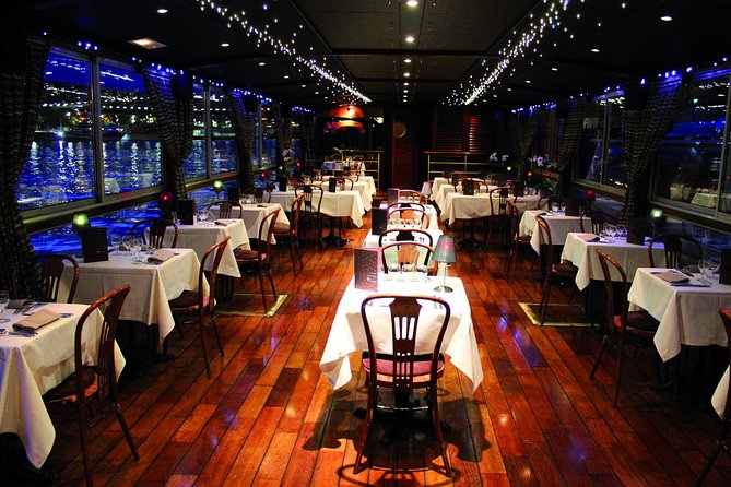 Paris 3-Course Gourmet Dinner and Sightseeing Seine River Cruise - Seating, temperature, and comfort