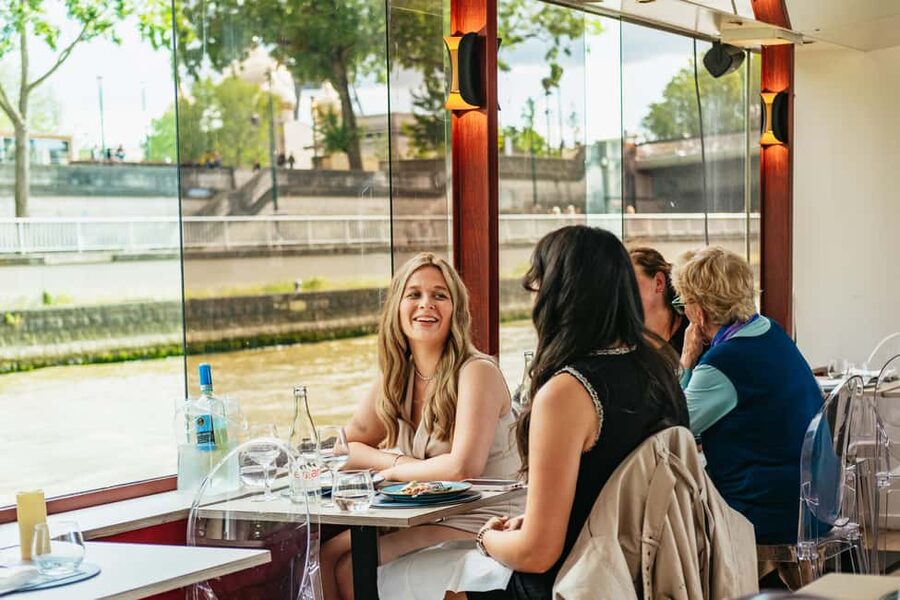 Paris: 3-Course Italian Meal Seine Cruise - Key points to know before you book