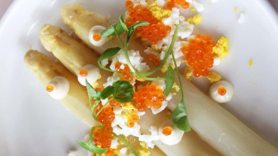 Paris: 3-Course Lunch at Eiffel Tower's Madame Brasserie - Who should book this lunch
