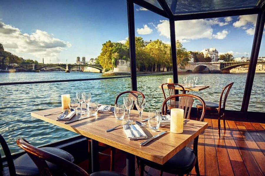 Paris: 3-Course Lunch Cruise on the River Seine - Key points to know before boarding