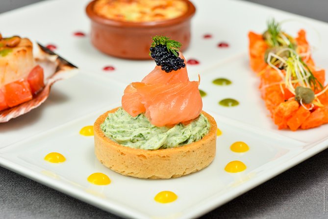 Paris 3-Courses Gourmet Dinner Seine River Cruise with Champagne - From the Conciergerie to Notre-Dame