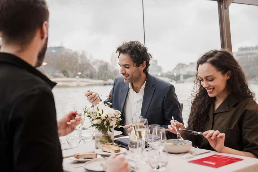 Paris: 4-Course Dinner Cruise on Seine River with Live Music - Is $153 a fair price?