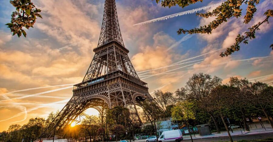 Paris: Access Eiffel Tower Summit or Second Level - Second floor views over Paris