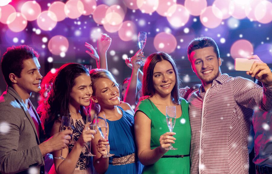Paris: Bastille Day Special Evening Cruise - Dinner, Champagne, wine, and the evening menu