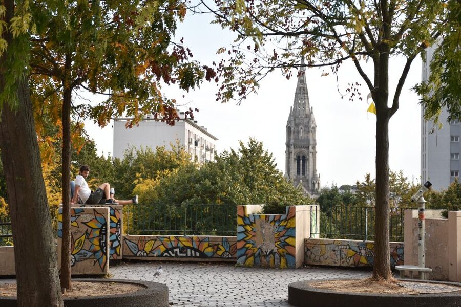 Paris: Belleville Street Art Tour with an Artist - Why Belleville makes a better street art setting than central Paris