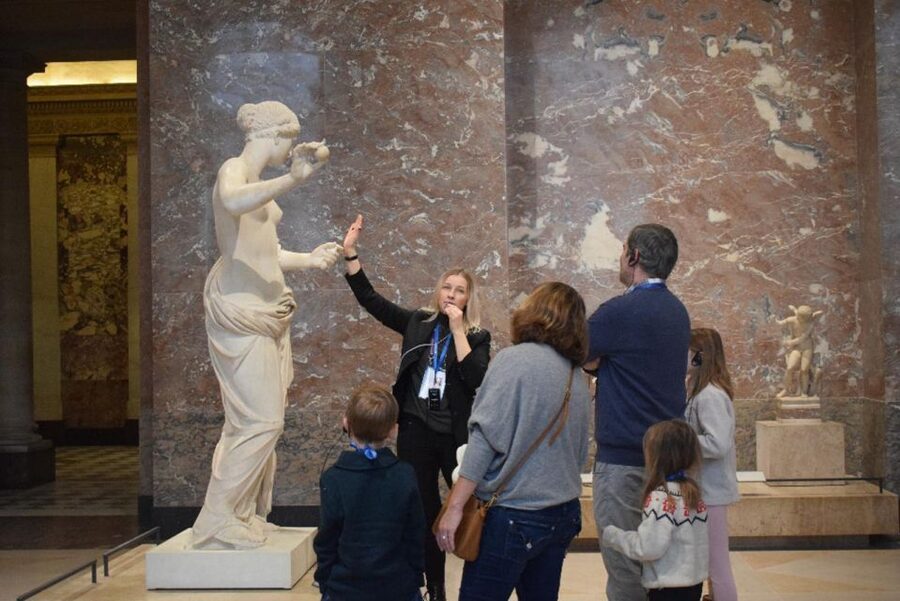 Paris: Best of the Louvre Guided Tour with Pre-booked Ticket - Why a two-hour Louvre tour can make sense