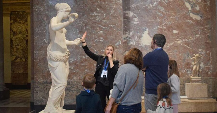 Paris: Best of the Louvre Guided Tour with Pre-booked Ticket - Paintings from Botticelli to Géricault