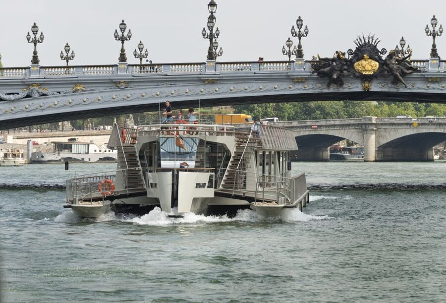 Paris: Big Bus Hop-on Hop-off Tour and Seine River Cruise - Starting at the Louvre and moving east