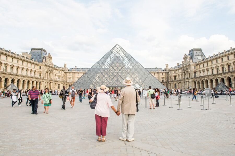 Paris: Big Bus Hop-on Hop-off Tour & Panoramic Night Tour - Why the Big Bus works well for a first look at Paris