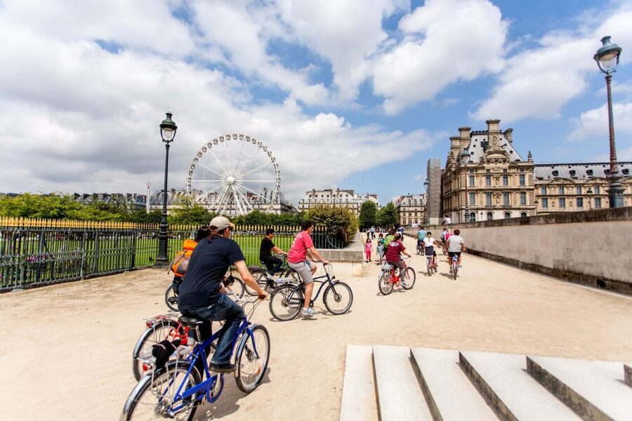 Paris Bike Tour: Eiffel Tower, Place de la Concorde & More - Place de la Concorde and the royal story