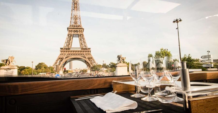 Paris: Bustronome Gourmet Dinner Tour - The Eiffel Tower moment