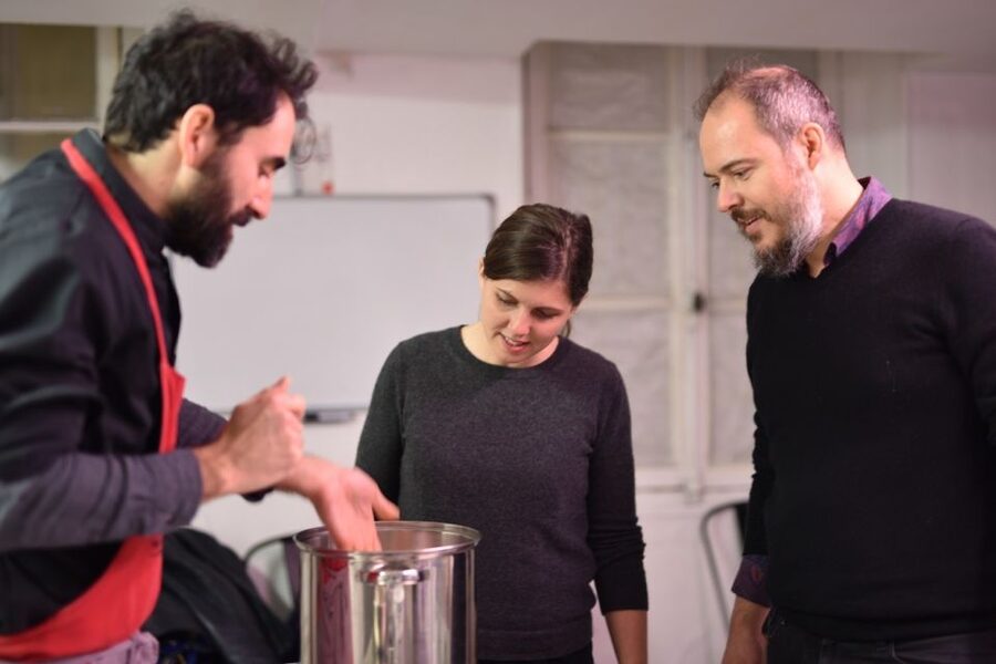 Paris: Butter and Cheesemaking Workshop - What the two-hour schedule means for your day